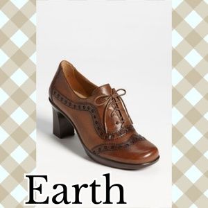 Earth tailored oxford inspired women's shoe